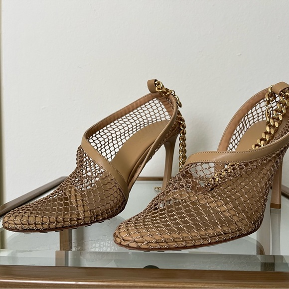 Bottega Veneta Mesh Chain Pump - Picture 5 of 14
